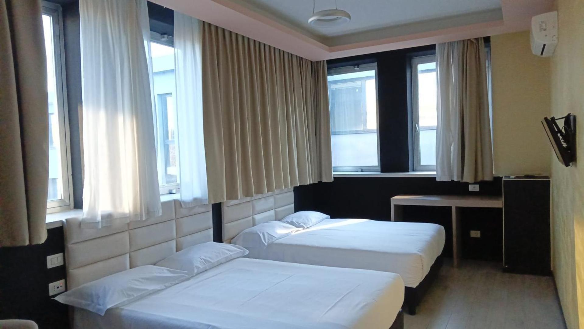 ססטו סן ג'ובני Queen Hotel מראה חיצוני תמונה